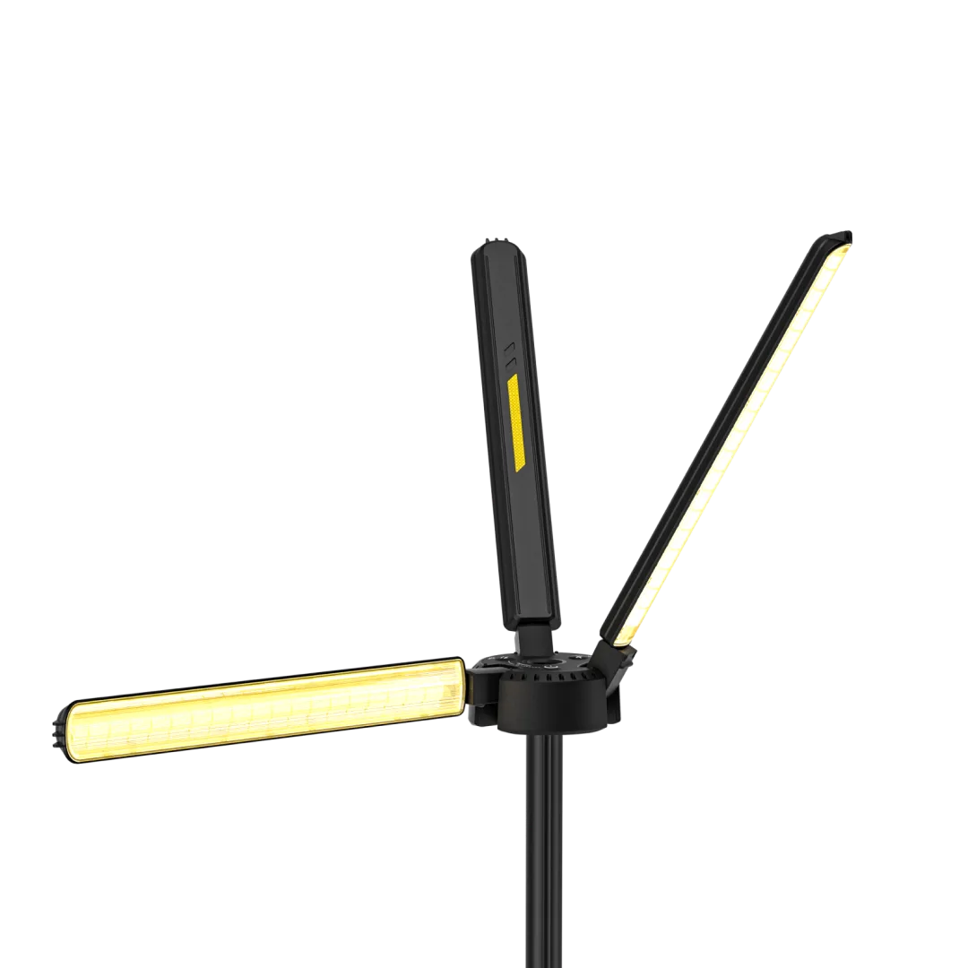 Lampe de camping télescopique rechargeable — photo 4 sur 5